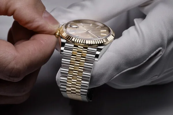 /rolex-watches-chicago/servicing/