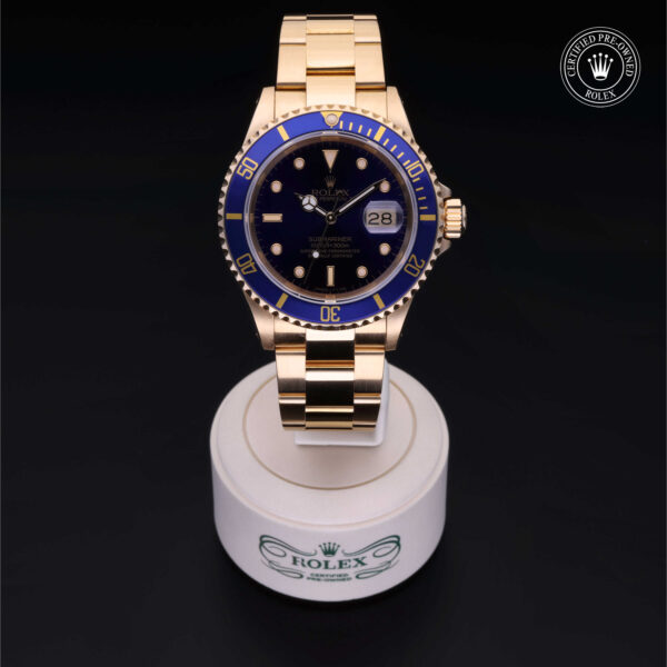 Oyster Perpetual Submariner Date - Image 2